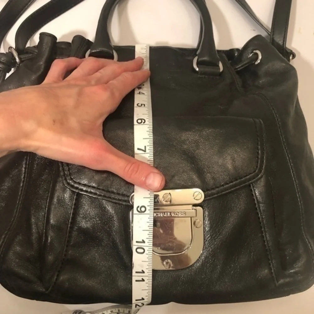Michael kors black leather two way drawstring bag